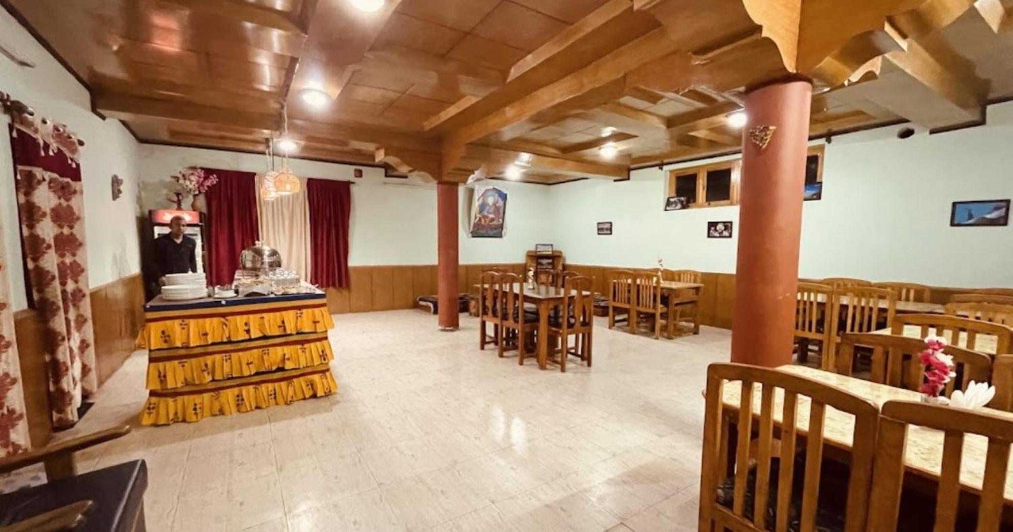 Tih Hotel Jorchung 레 외부 사진