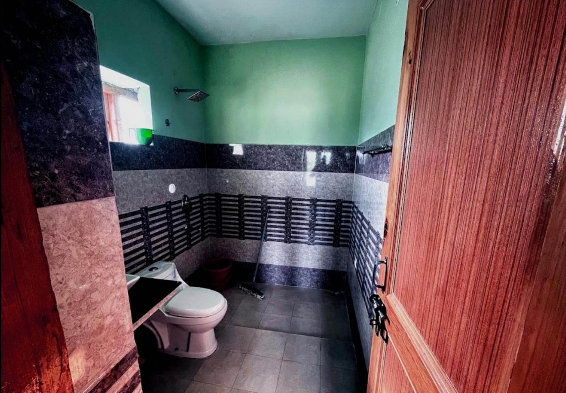 Tih Hotel Jorchung 레 외부 사진