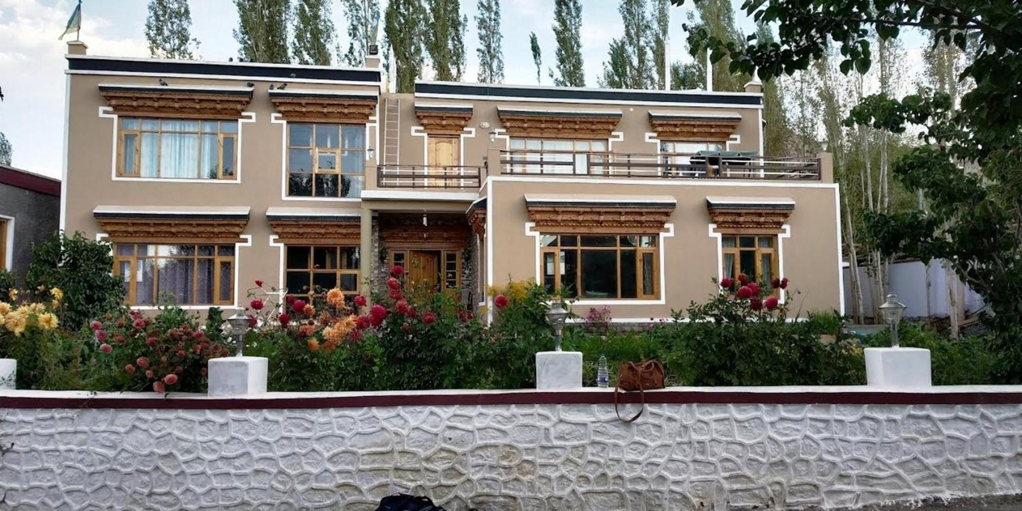 Tih Hotel Jorchung 레 외부 사진